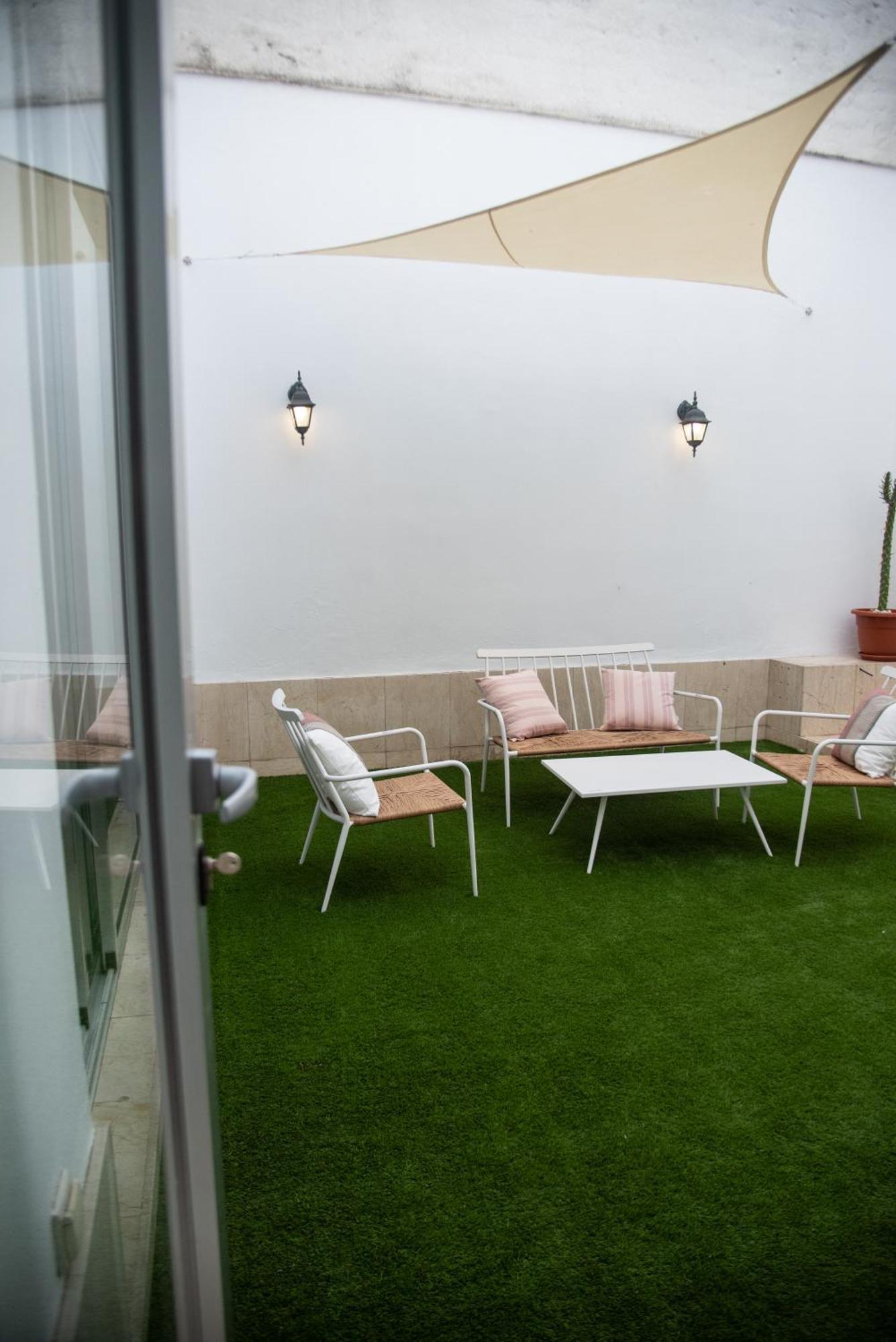 Tentudia Charming Apartments With Private Roof-Top Or Patio In San Bernardo By Ocityzen Sevilla Exteriér fotografie