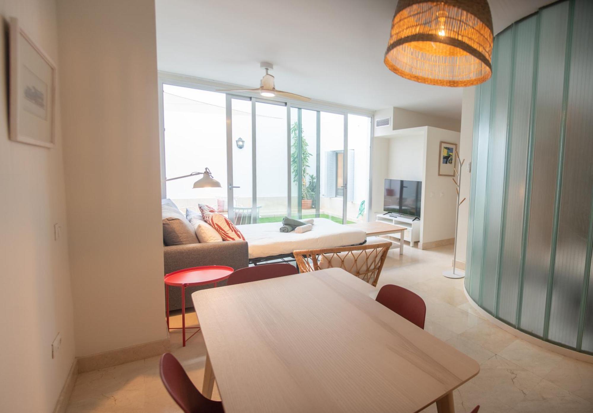 Tentudia Charming Apartments With Private Roof-Top Or Patio In San Bernardo By Ocityzen Sevilla Exteriér fotografie