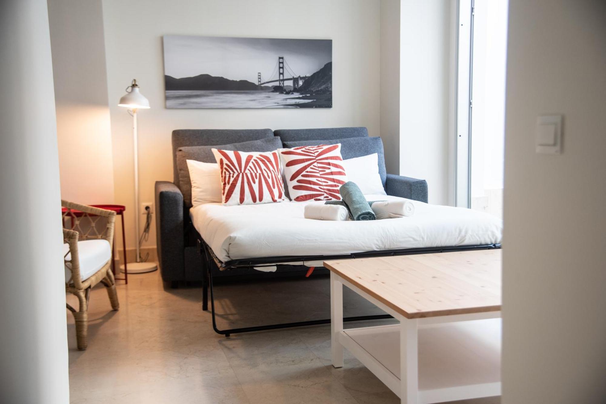 Tentudia Charming Apartments With Private Roof-Top Or Patio In San Bernardo By Ocityzen Sevilla Exteriér fotografie
