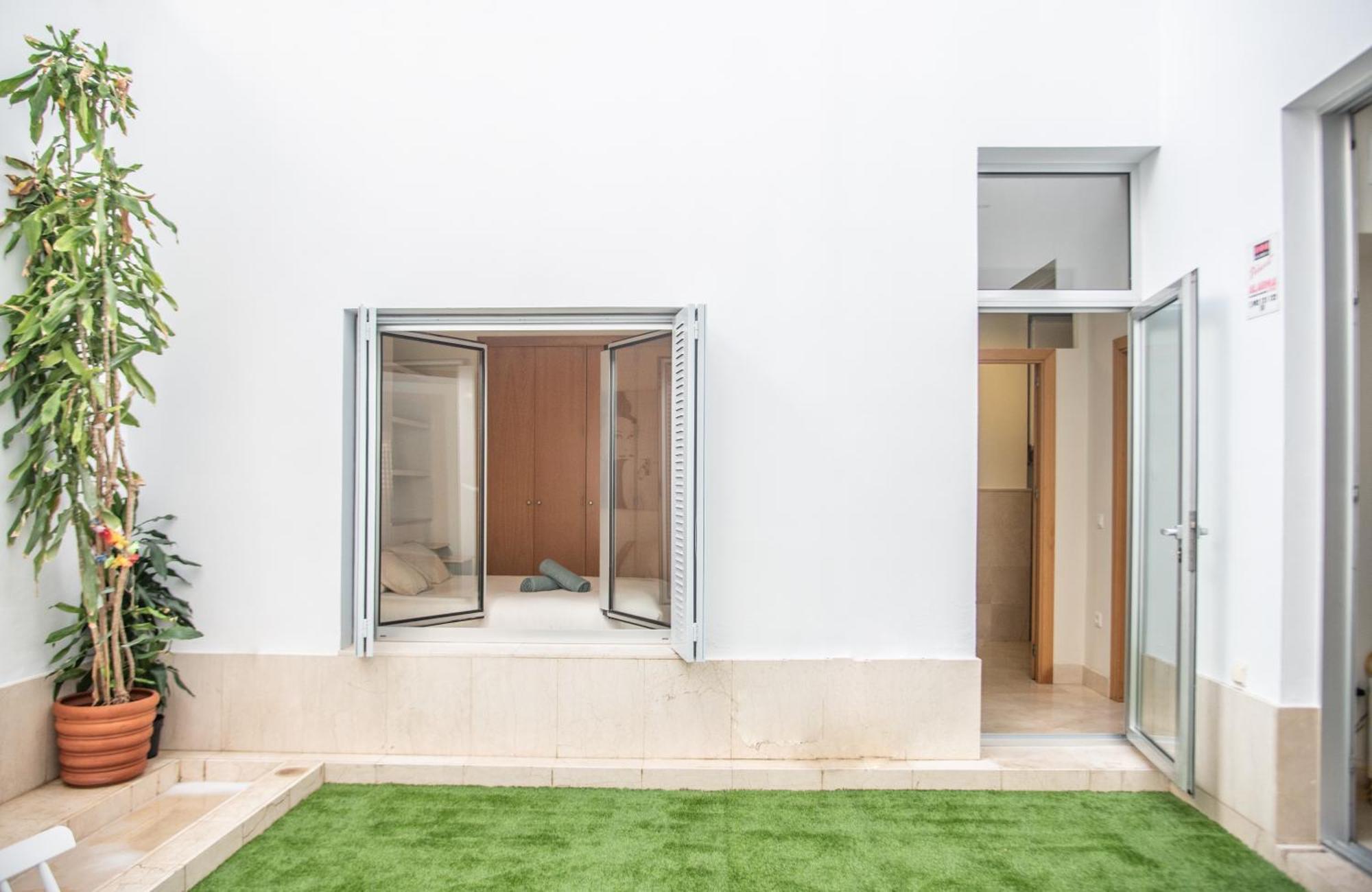 Tentudia Charming Apartments With Private Roof-Top Or Patio In San Bernardo By Ocityzen Sevilla Exteriér fotografie